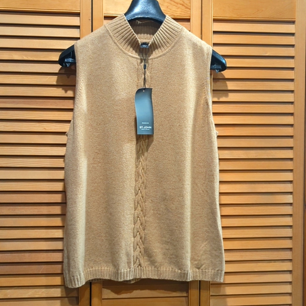 St. John Top